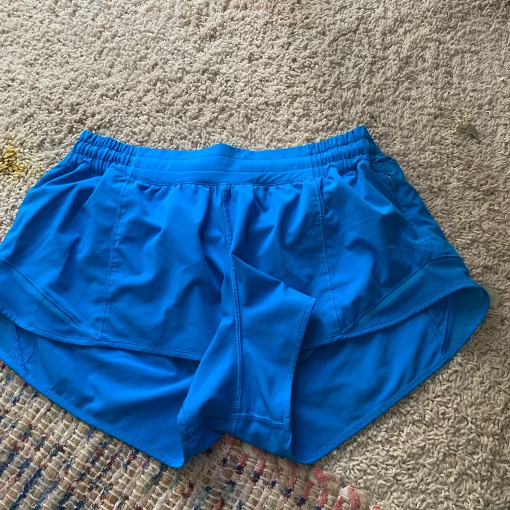 Lululemon Hotty hot 2.5 shorts